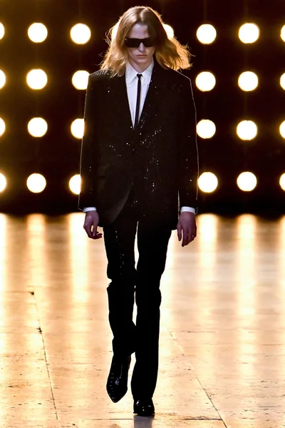 Look 52